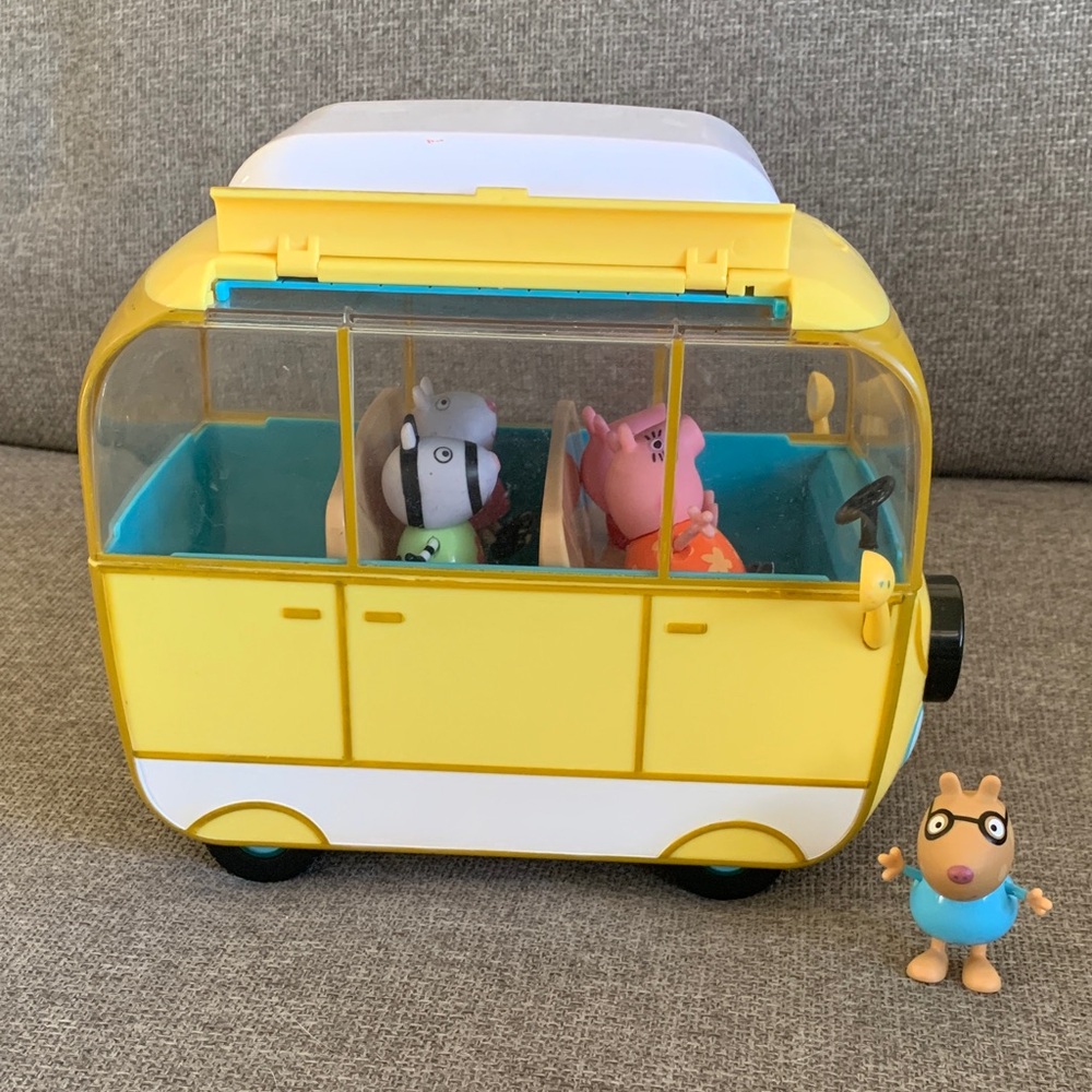 Peppa Pig Camper Adventure Van Yellow Vehicle with Figures - Picture 7 of 7